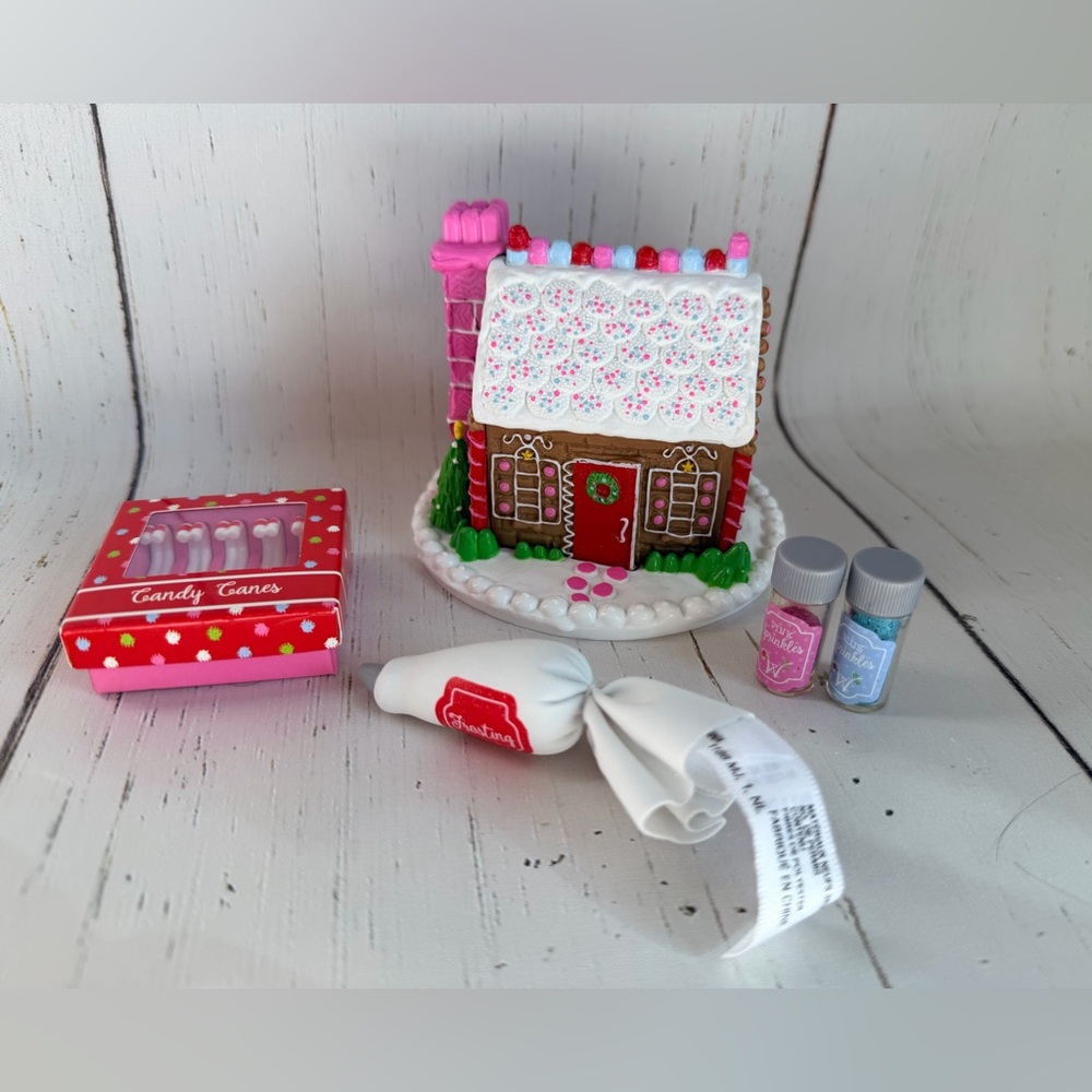 New American Girl 2012 Gingerbread House Decorating set Wellie Wishers